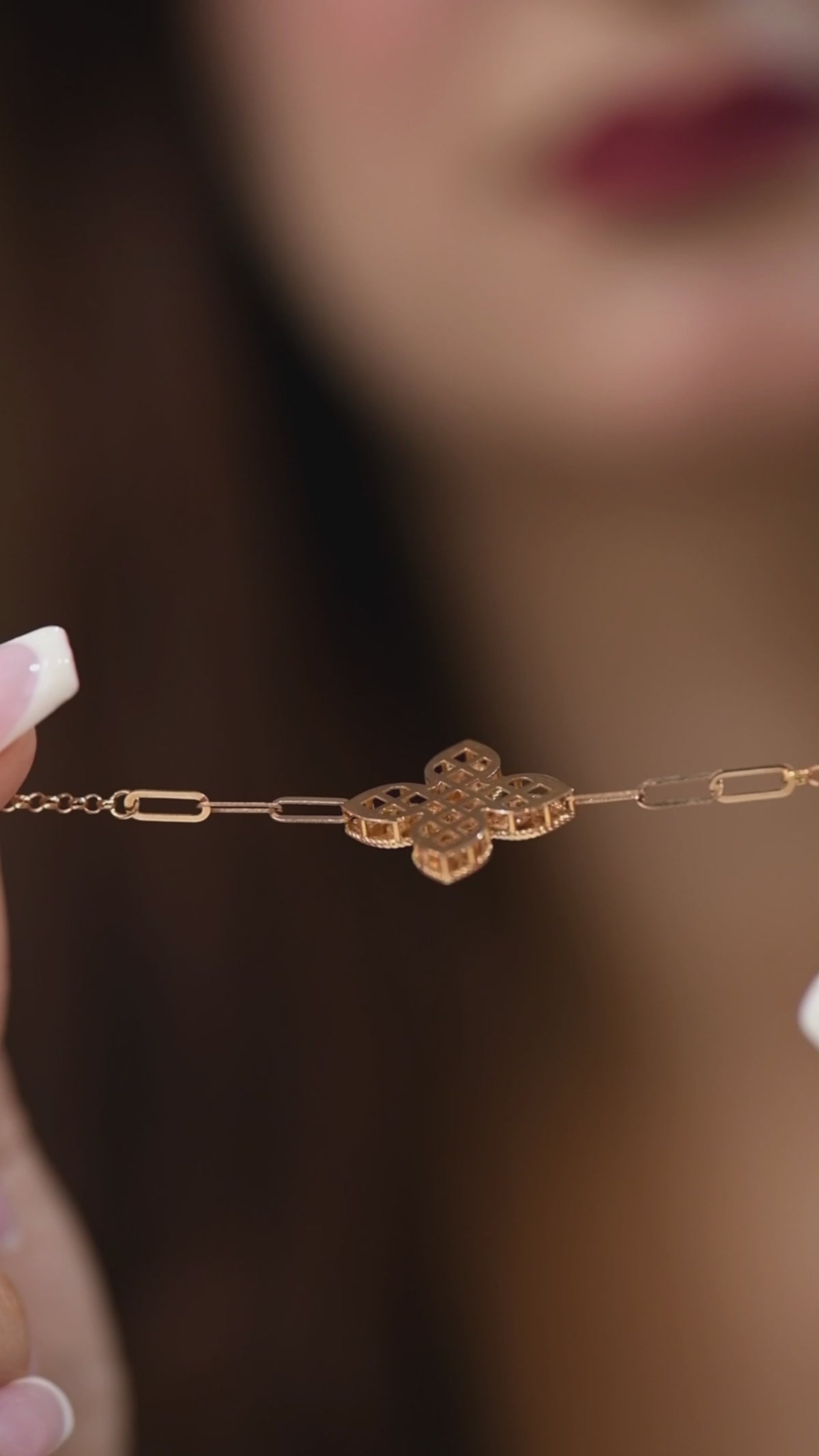 Bracelet Or Rose - Chaîne Paperclip & Charm Trèfle Pavé Zircons