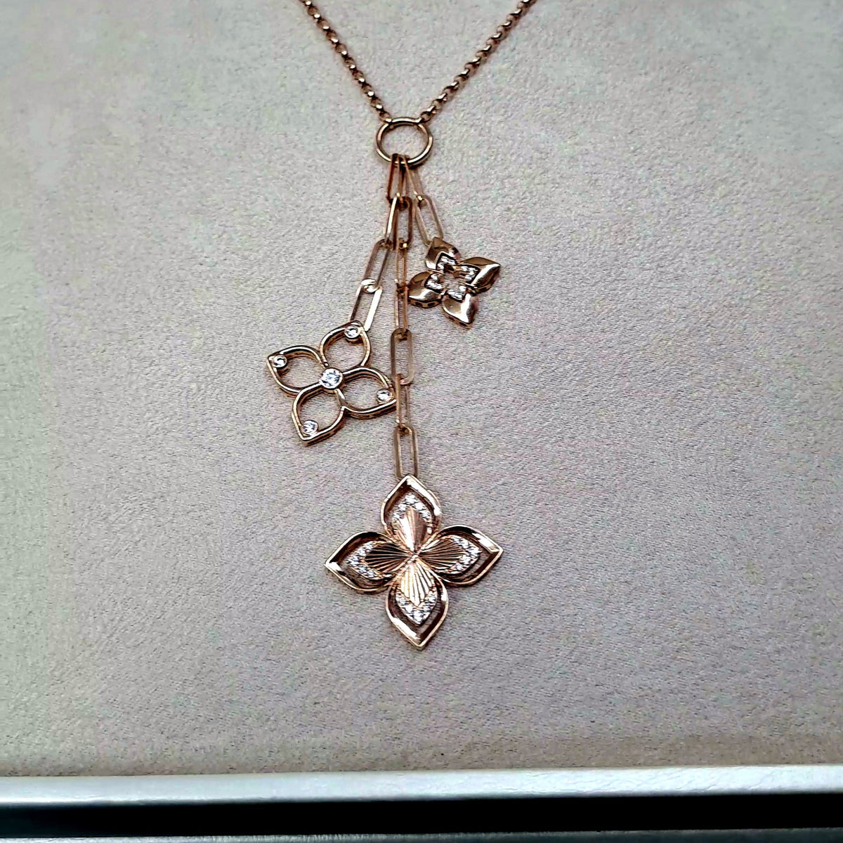 Sautoir Or Rose - Pampilles Fleurs, Pierre Mobile – or 18 carats | Tariki